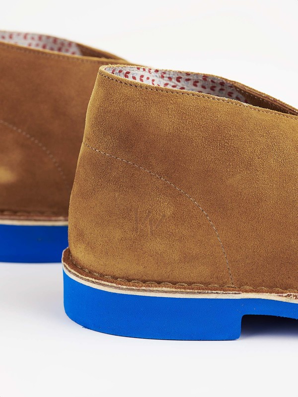 Wally Walker - Beige suede chukka with blue laces display picture 2