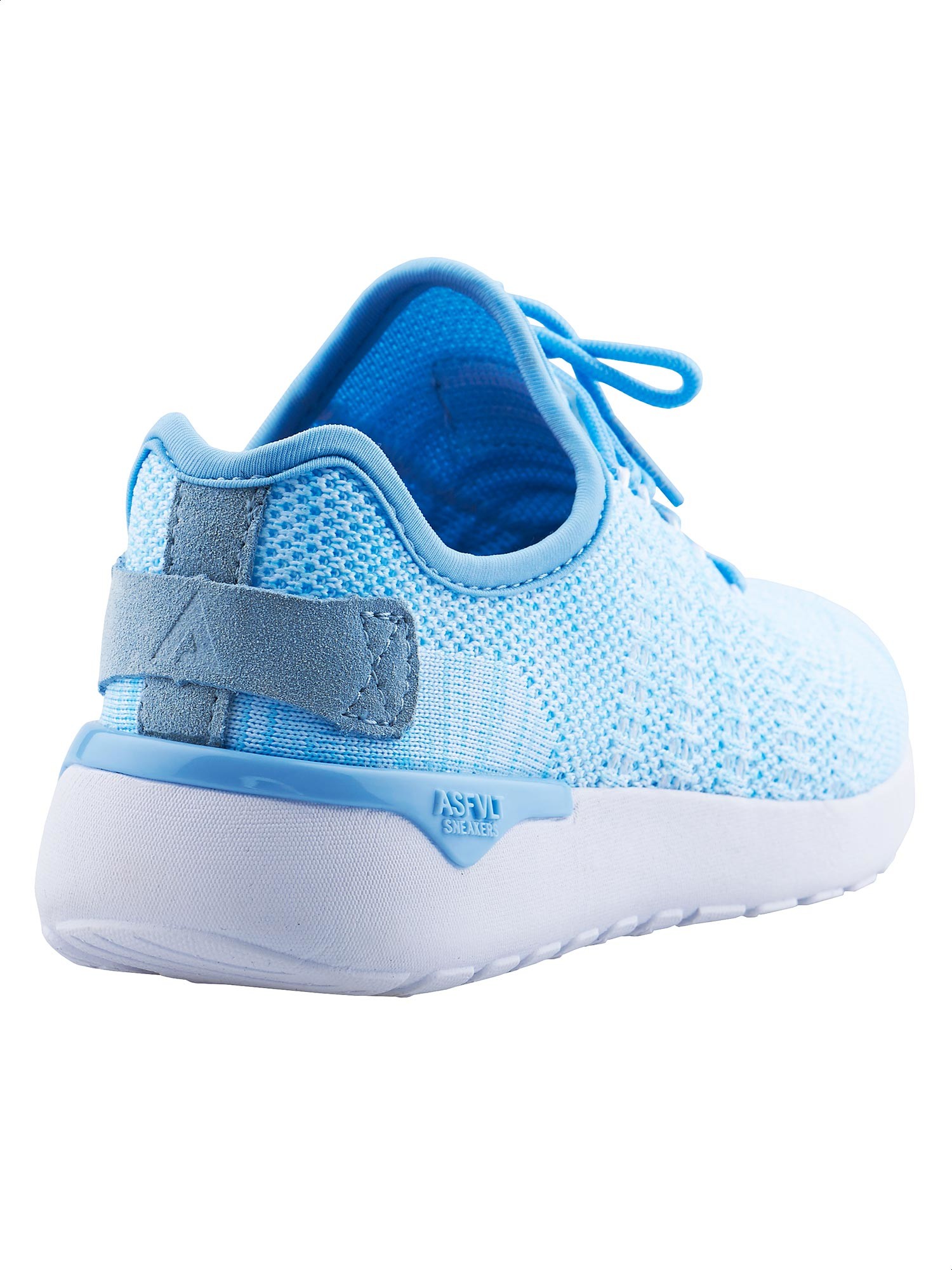 light blue sneakers womens outfit