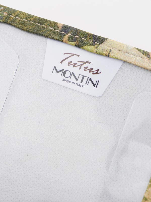 Surgical mask holder in printed leather by Tutus