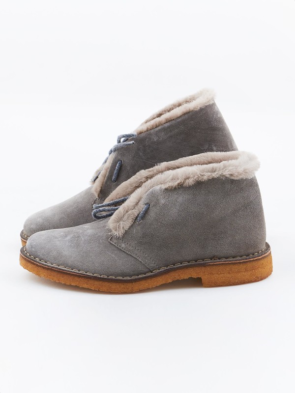 Shearling lined outlet chukka boots